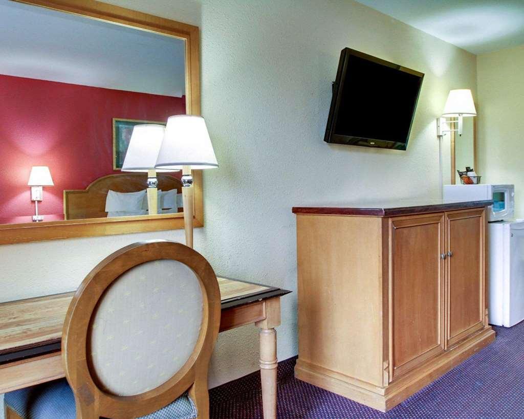 Rodeway Inn Laurel Ruang foto