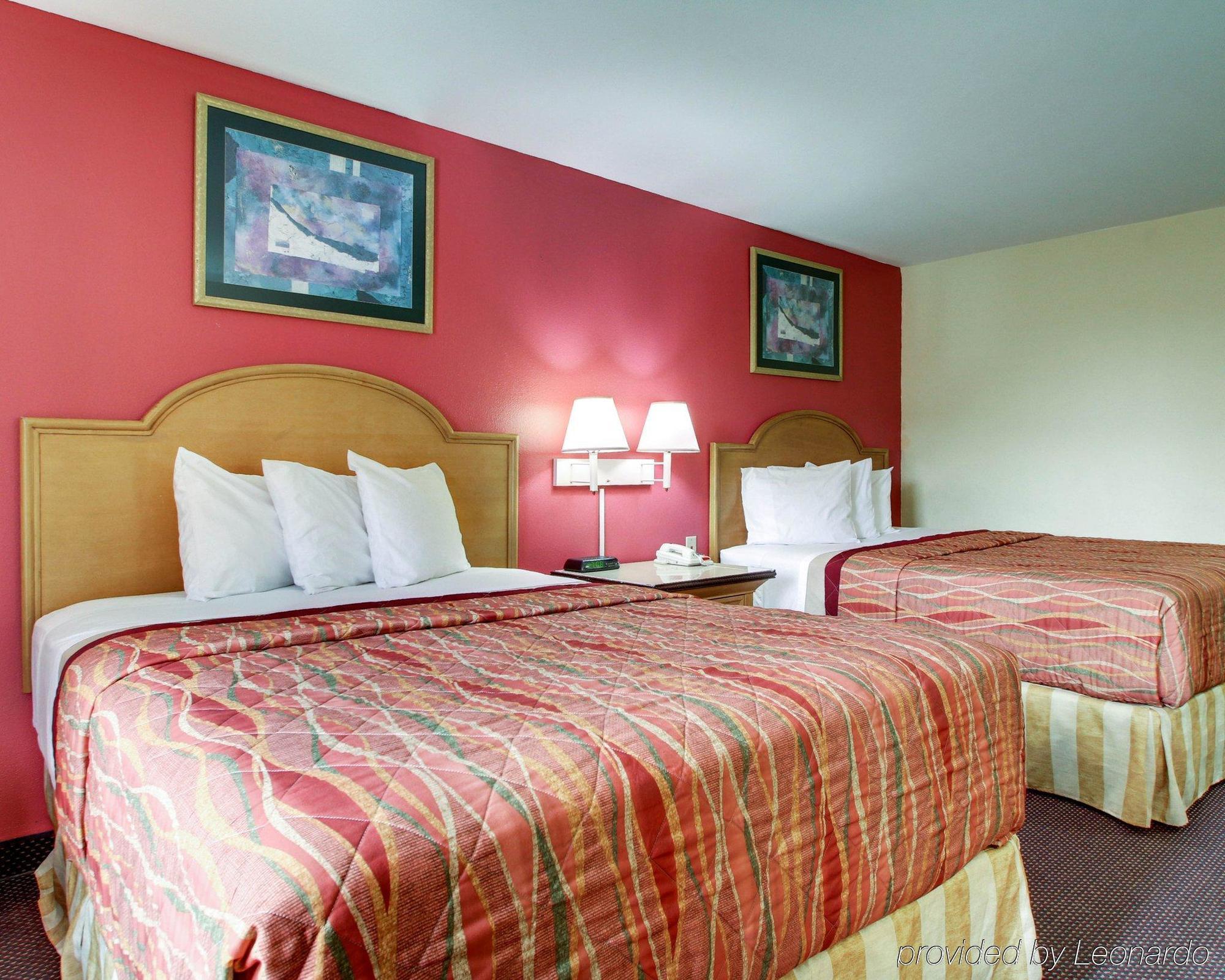 Rodeway Inn Laurel Bagian luar foto